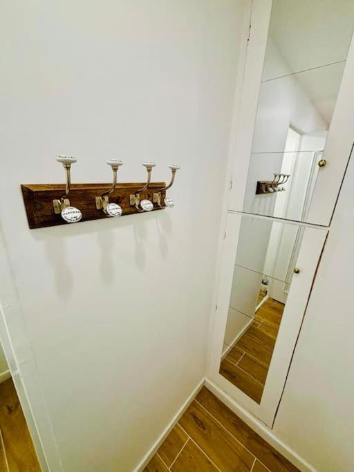 Joli Appartement Renove Incluant Parking A 10 Min De Paris Nanterre Ngoại thất bức ảnh