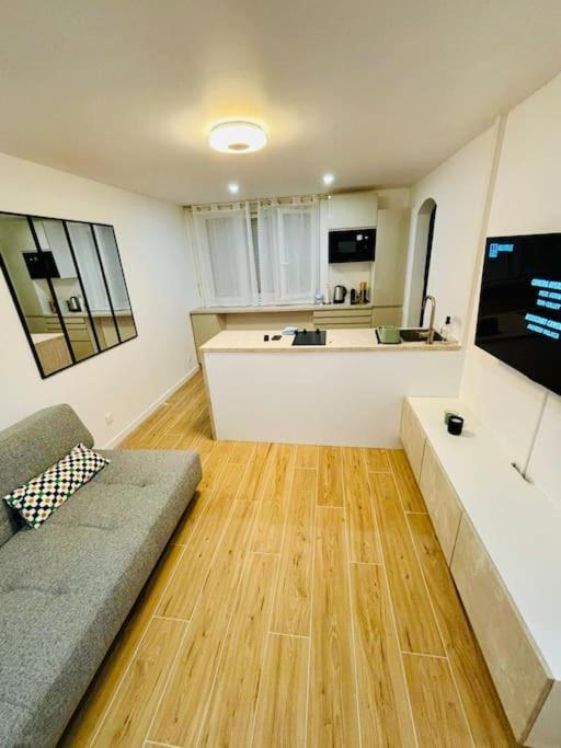 Joli Appartement Renove Incluant Parking A 10 Min De Paris Nanterre Ngoại thất bức ảnh