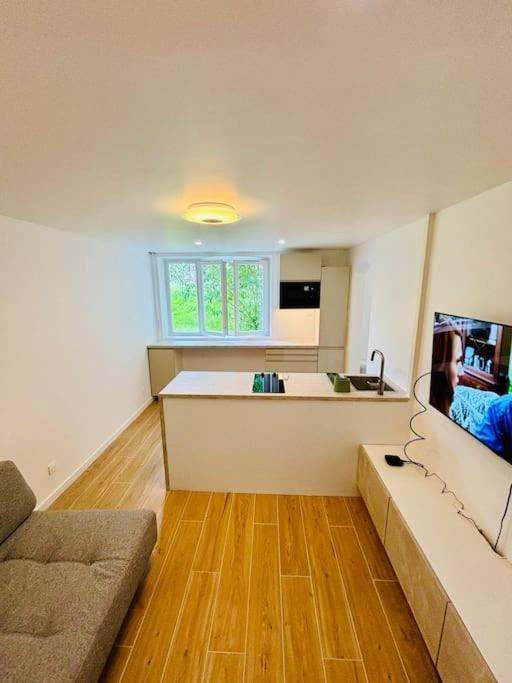 Joli Appartement Renove Incluant Parking A 10 Min De Paris Nanterre Ngoại thất bức ảnh